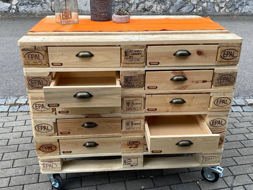 Cassettiere: Kommode, Theke, Paletten-Möbel, Holz – Usato da hägendorf venduto da aleunam97 1