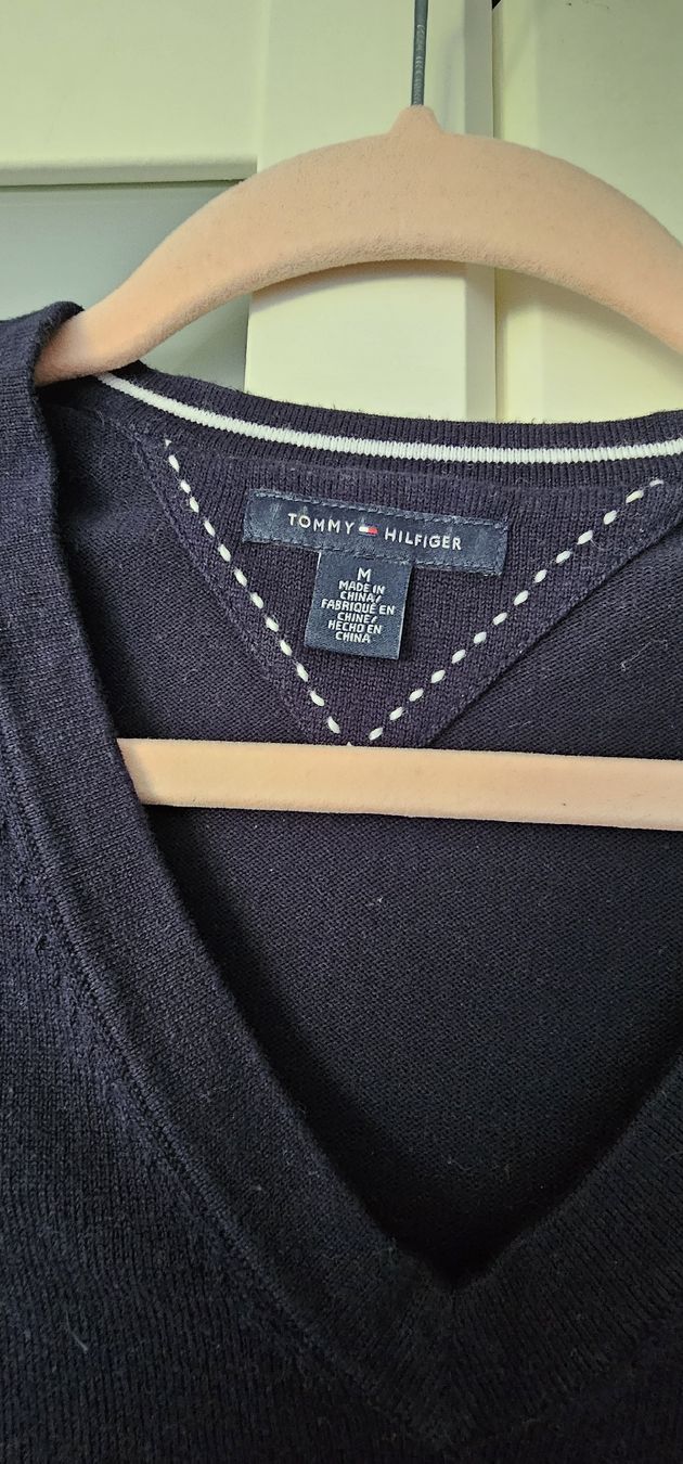 Tommy Hilfiger Pullover & Sweatshirts: Tommy Hilfiger Pullover, Gr. M, Dunkelblau, Top Zustand! – Neu (gemäss Beschreibung) aus Goldach von Wave82 1