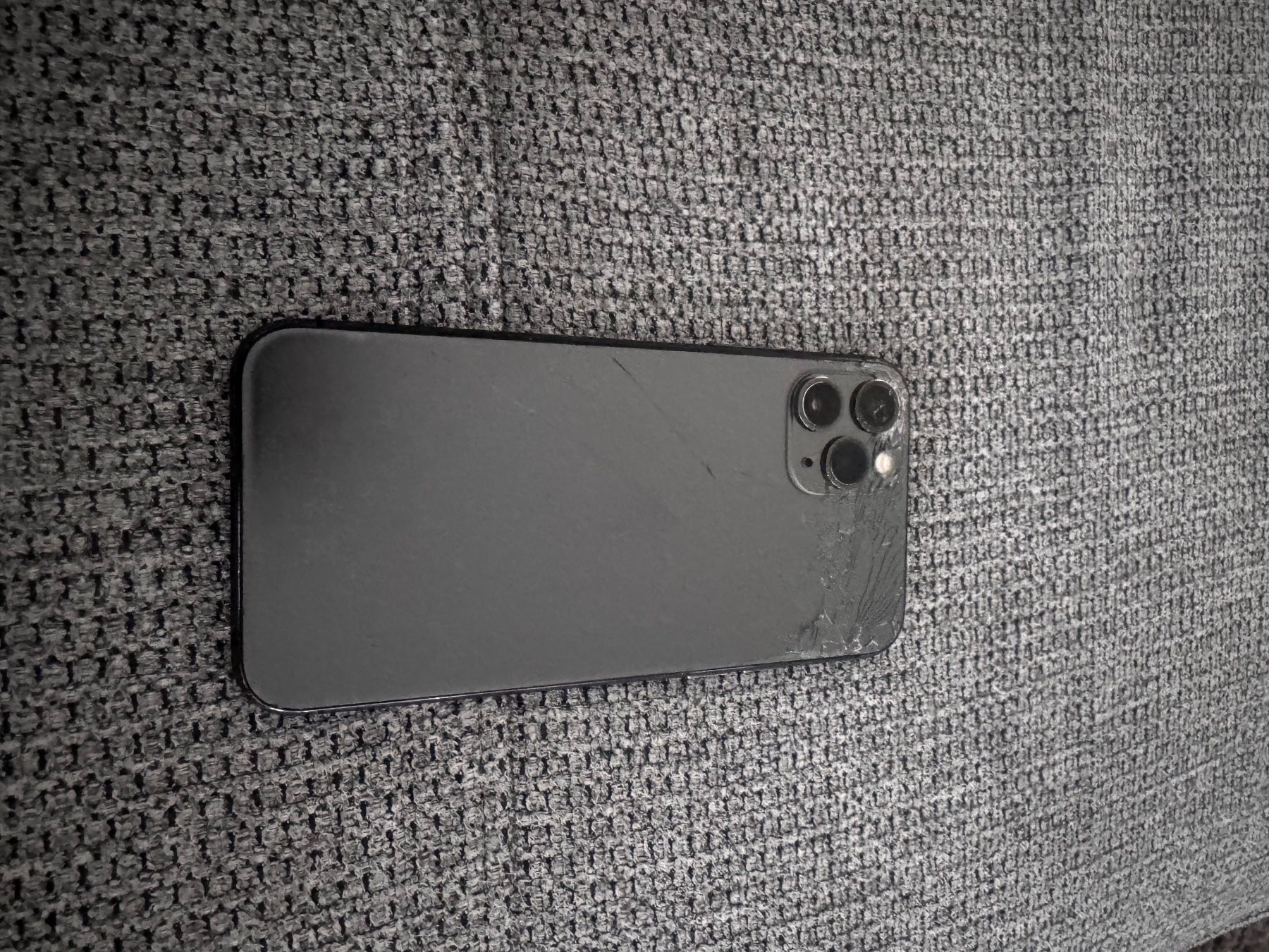 Apple Portables: APPLE iPhone 11 Pro iCloud gesperrt – Défectueux à Riedt b. Erlen par Rista225 1