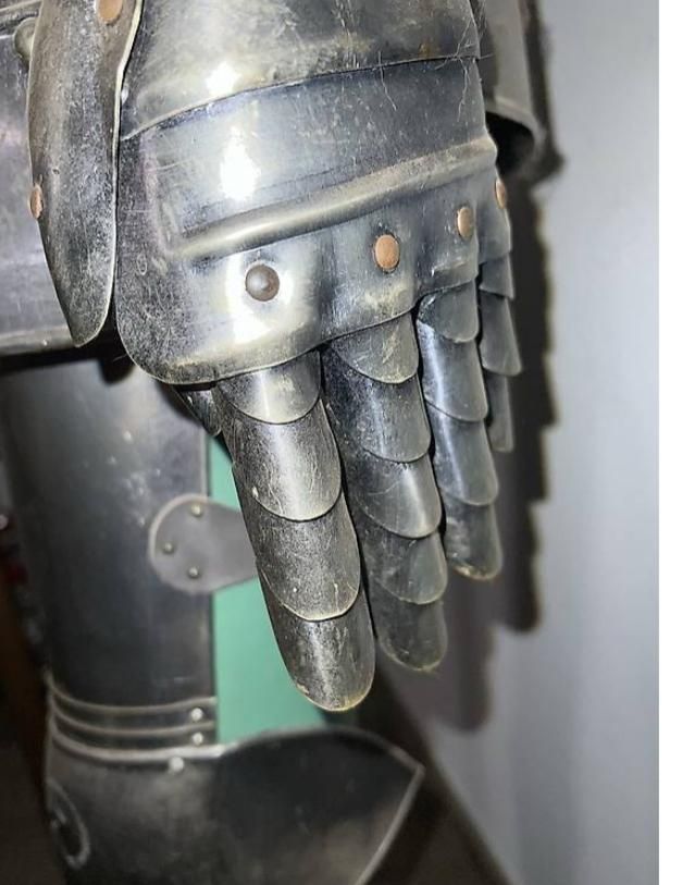 Tutte le decorazioni: Armatura Antica / Uralte Rüstung – Usato da Locarno venduto da the_8q9p 4
