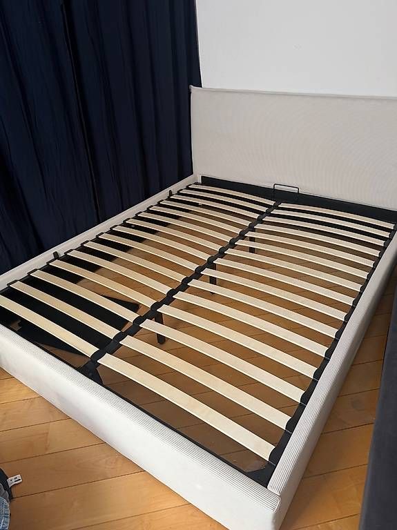 Letti: Bett 160x200cm – Usato da Zürich venduto da mirjam.calegari 1