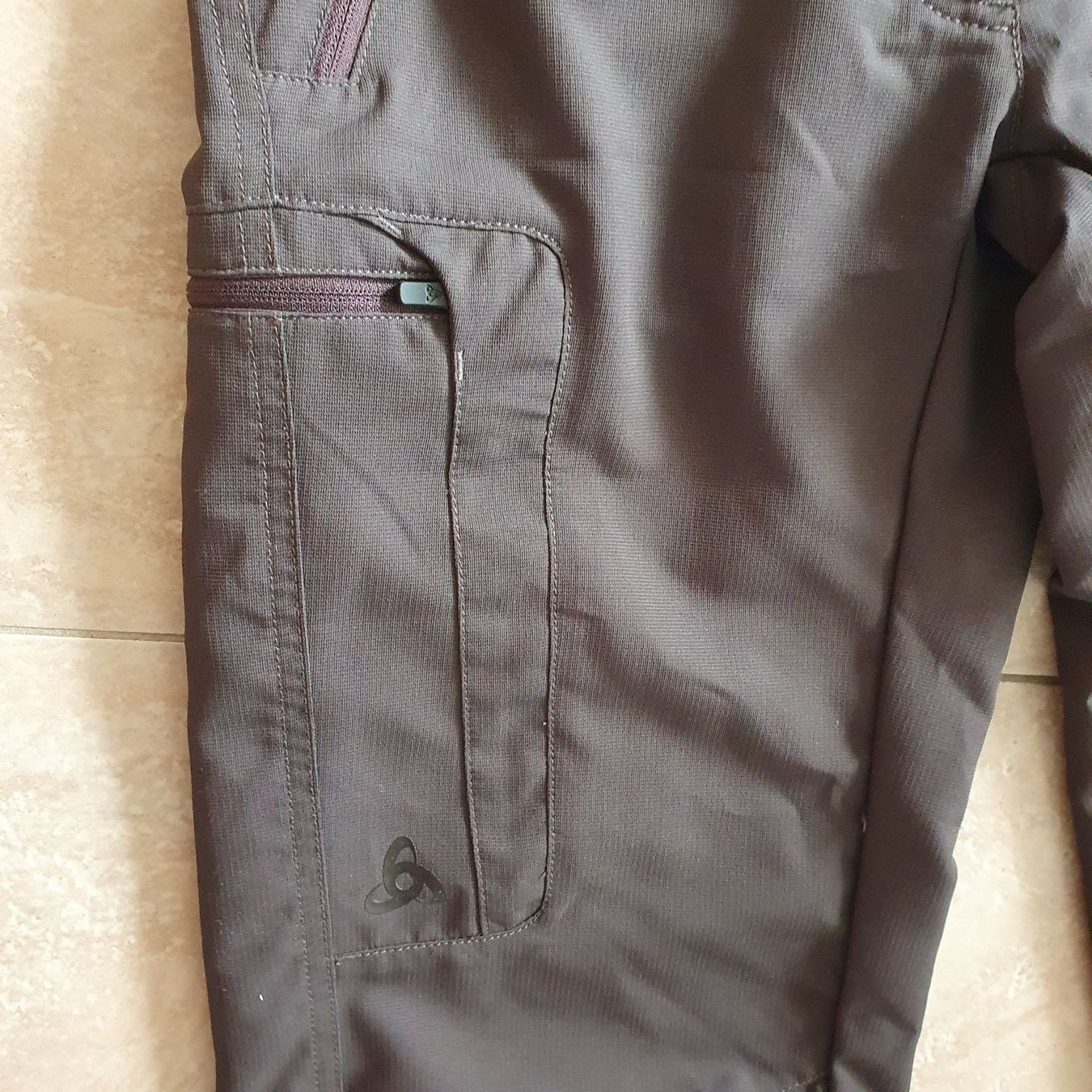 Odlo Pantaloni: NEU ODLO 7/8 WANDERHOSE Gr.34 – Nuovo e nell'imballaggio originale da Urdorf venduto da villakagu 1