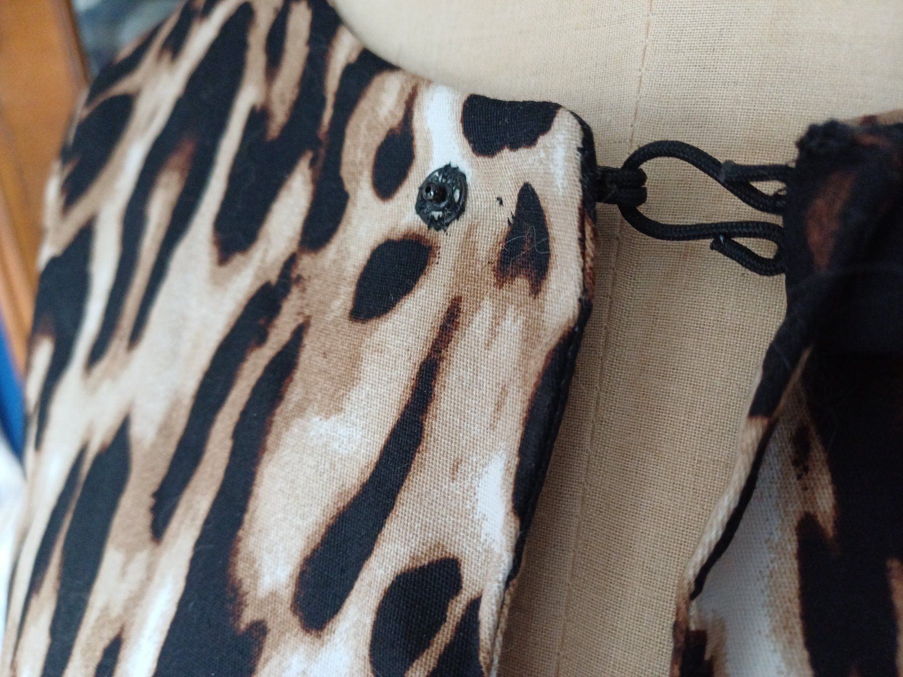 Giacche: Leichte Sommerjacke Leoprint Gr. 36/ 38 – Usato da Romanshorn venduto da Hanibal424 6