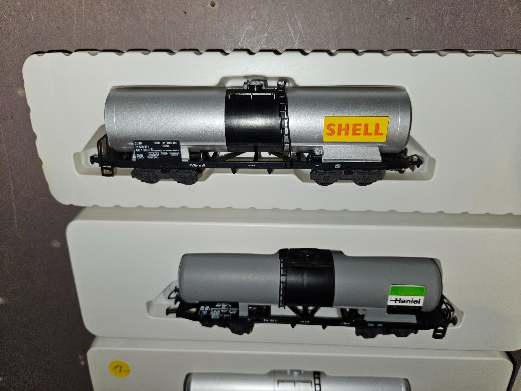 Liliput Modellini di ferrovie: Liliput Kesselwagen mit OVP – Usato da Bern venduto da lukas90pilze 5