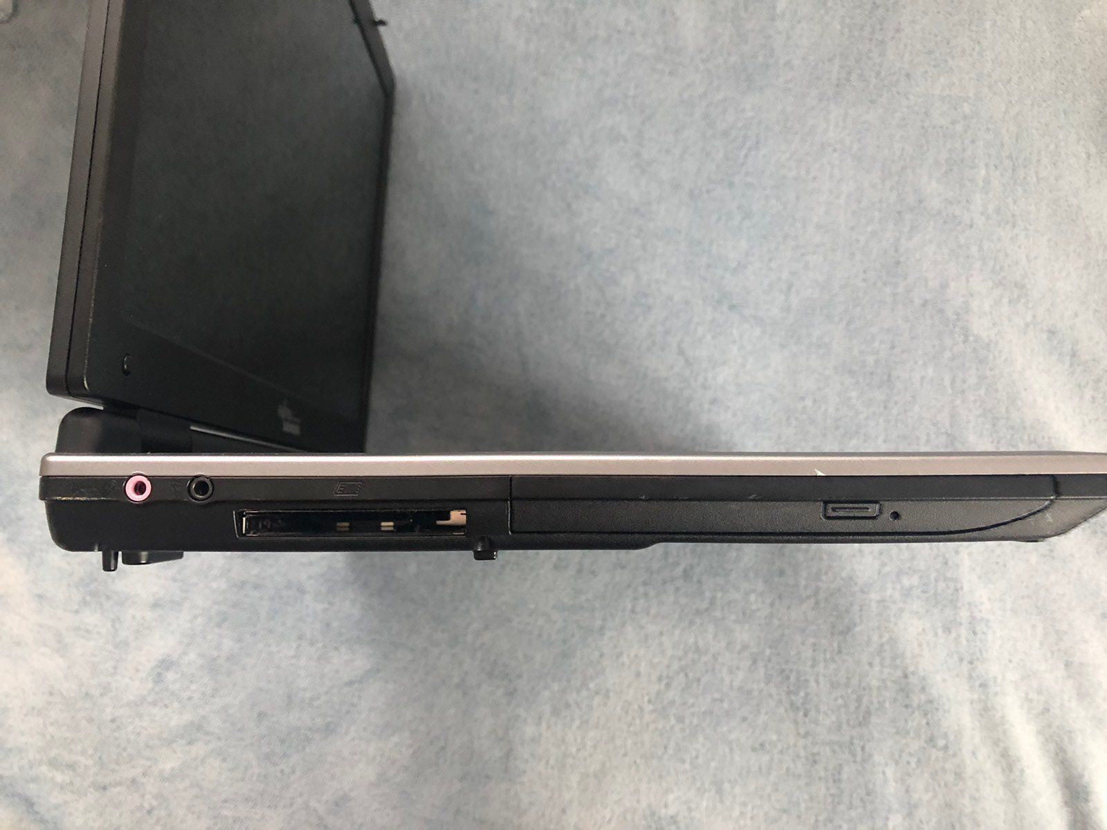 Notebook: Fujitsu Amilo Xi 2428 – Difettoso da MAGDEN venduto da GoldenEagle2020 4