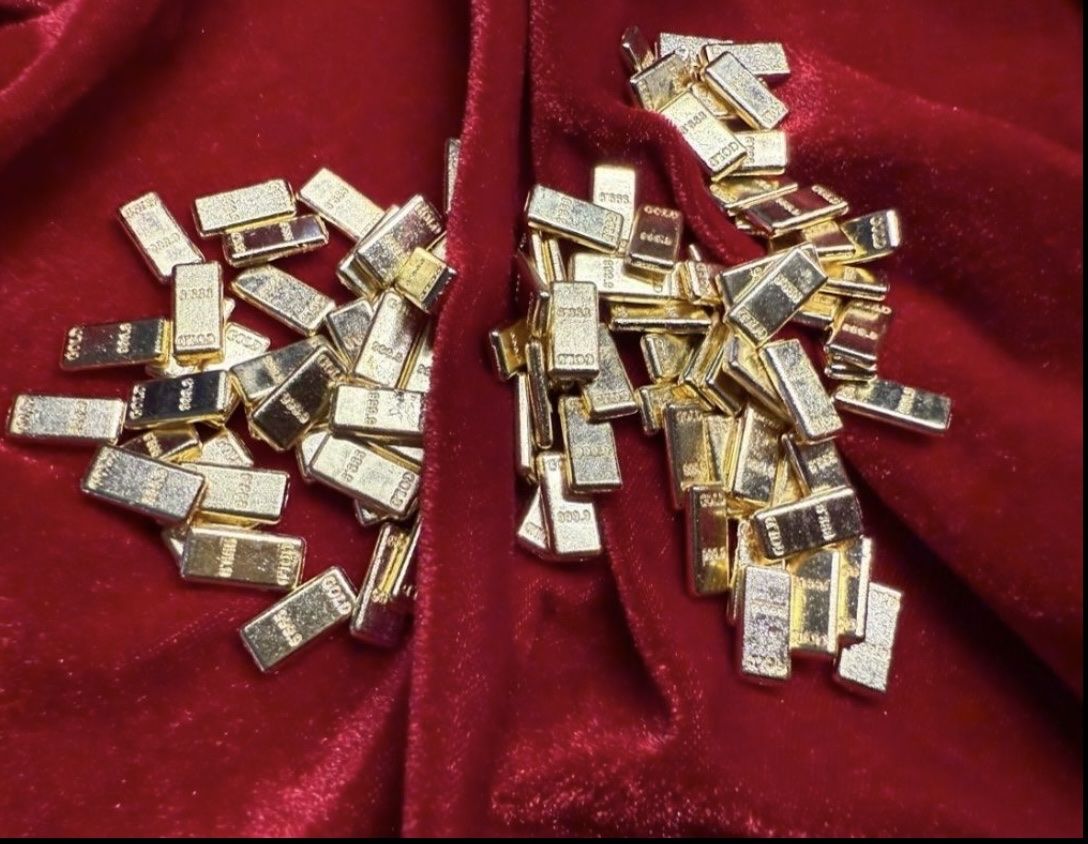 Tutte le decorazioni: Miniatur Goldbarren Eimer Set - Dekor-Artikel . – Usato da Rheinfelden venduto da Gazzi 2