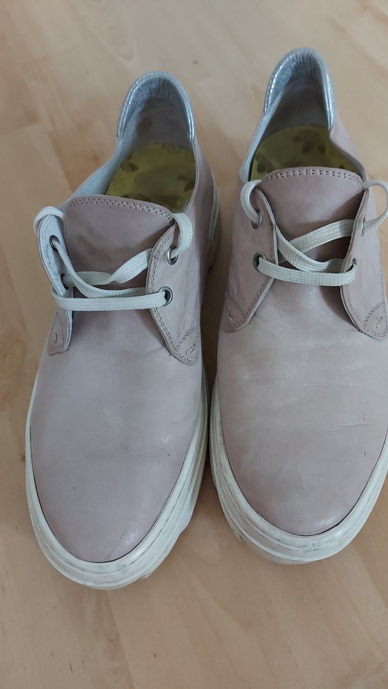 Adidas Scarpe da donna: Adidas Schuhe Altrosa gr.40 – Usato da Nebikon venduto da Draga25