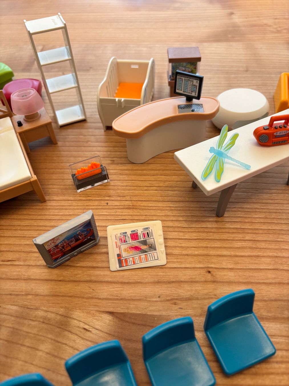 Spielzeuge: Barbie Möbel und Diverses – Gebraucht aus Solothurn von Harry_S 4