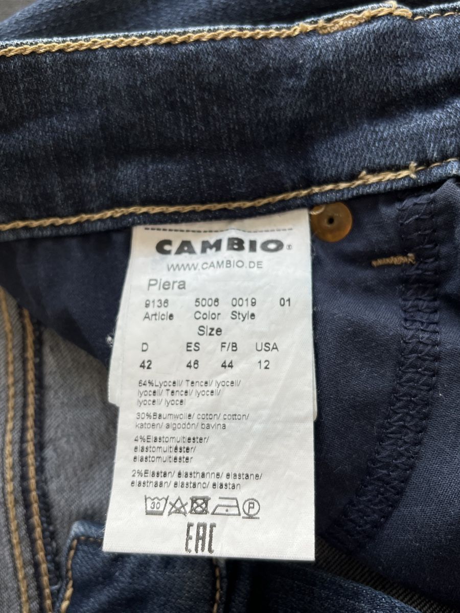 Cambio Pantaloni: Cambio Piera – Usato da St-Sulpice VD venduto da Twin5 1