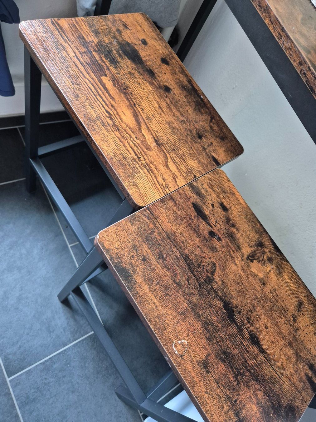 Set di tavolo e panche: Hochertisch mit zwei Bänken – Usato da Zürich venduto da yam_5dw6 2
