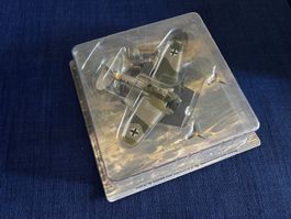 Militärflugzeug-Modell Zweimotorer – Sammlermodel