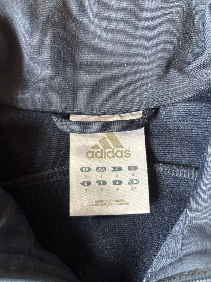 Adidas Leibchen & Hosen: Survêtement Adidas – Gebraucht aus Blignou (Ayent) von Lucas.s23 3