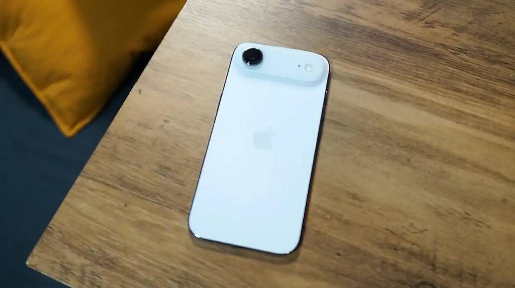 Portables: iPhone Air 2026 – D'occasion à Coinsins par eri_c65f 1