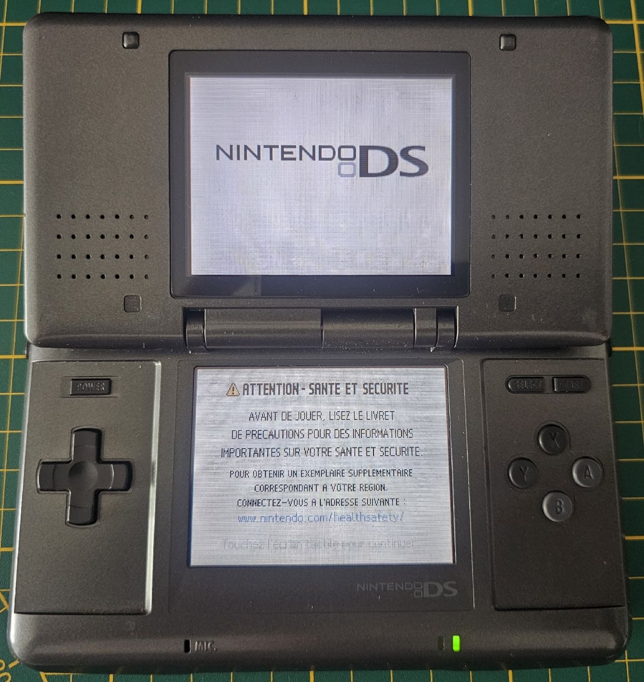 Nintendo Konsolen: console nintendo ds original noire fonctionnel – Gebraucht aus Genève von FlamminGorilla