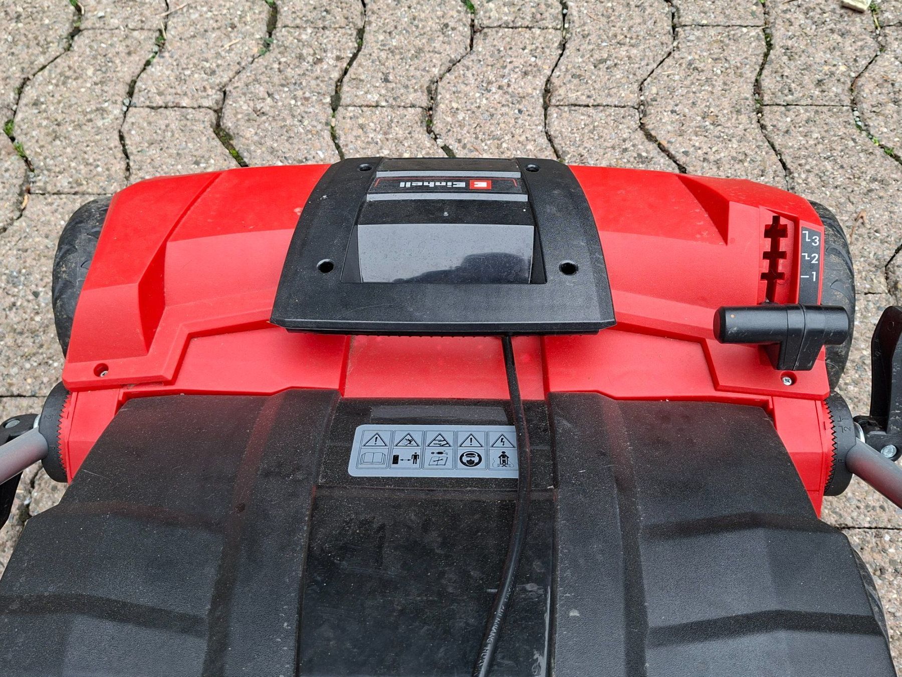 Einhell Attrezzi per la lavorazione del suolo: Vertikutierer 220 Volt – Usato da Dietlikon venduto da Sterntaler68 1