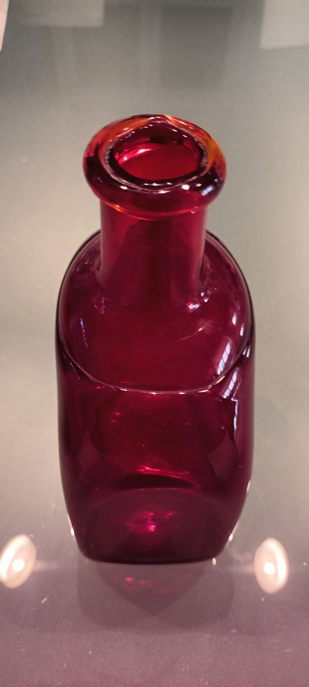 Flaschen: Bouteille ancienne rouge – Gebraucht aus Chancy von Capu19 3