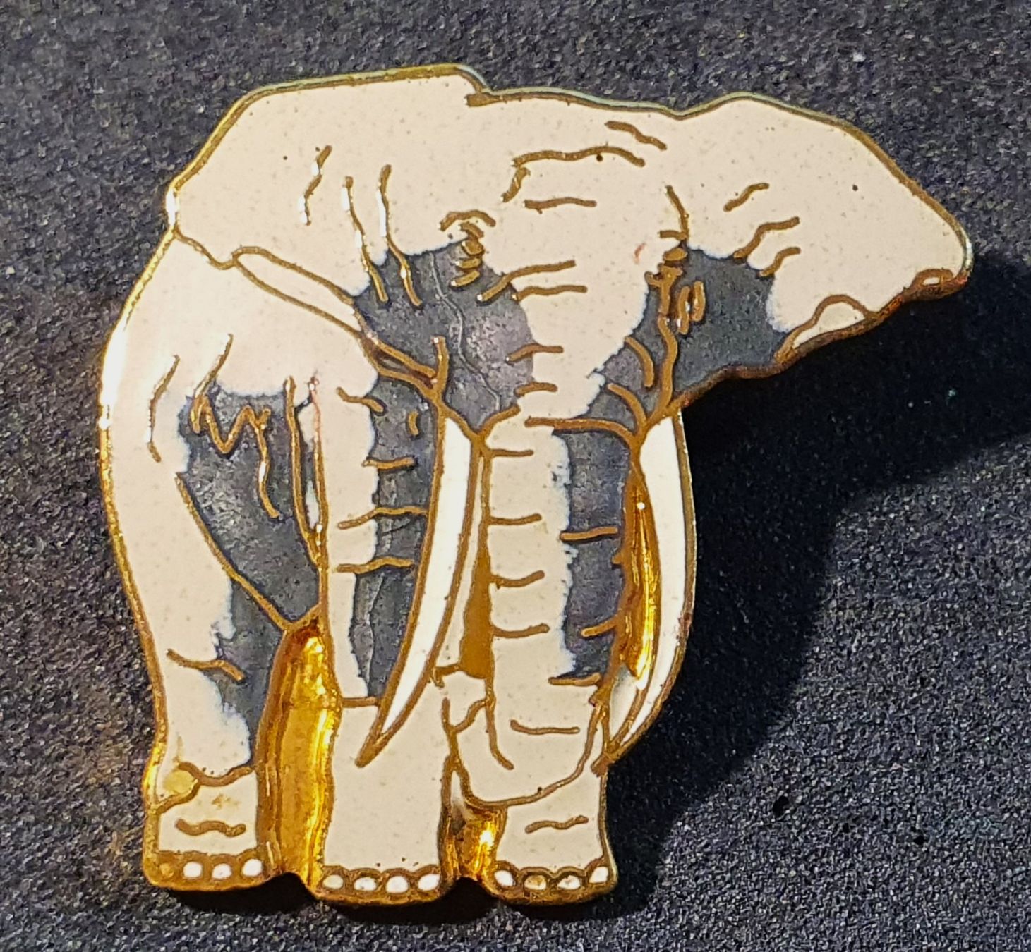 Placchette & Badge: BB233 - Pin Elefant – Usato da Reinach BL venduto da Boston-Verkauf