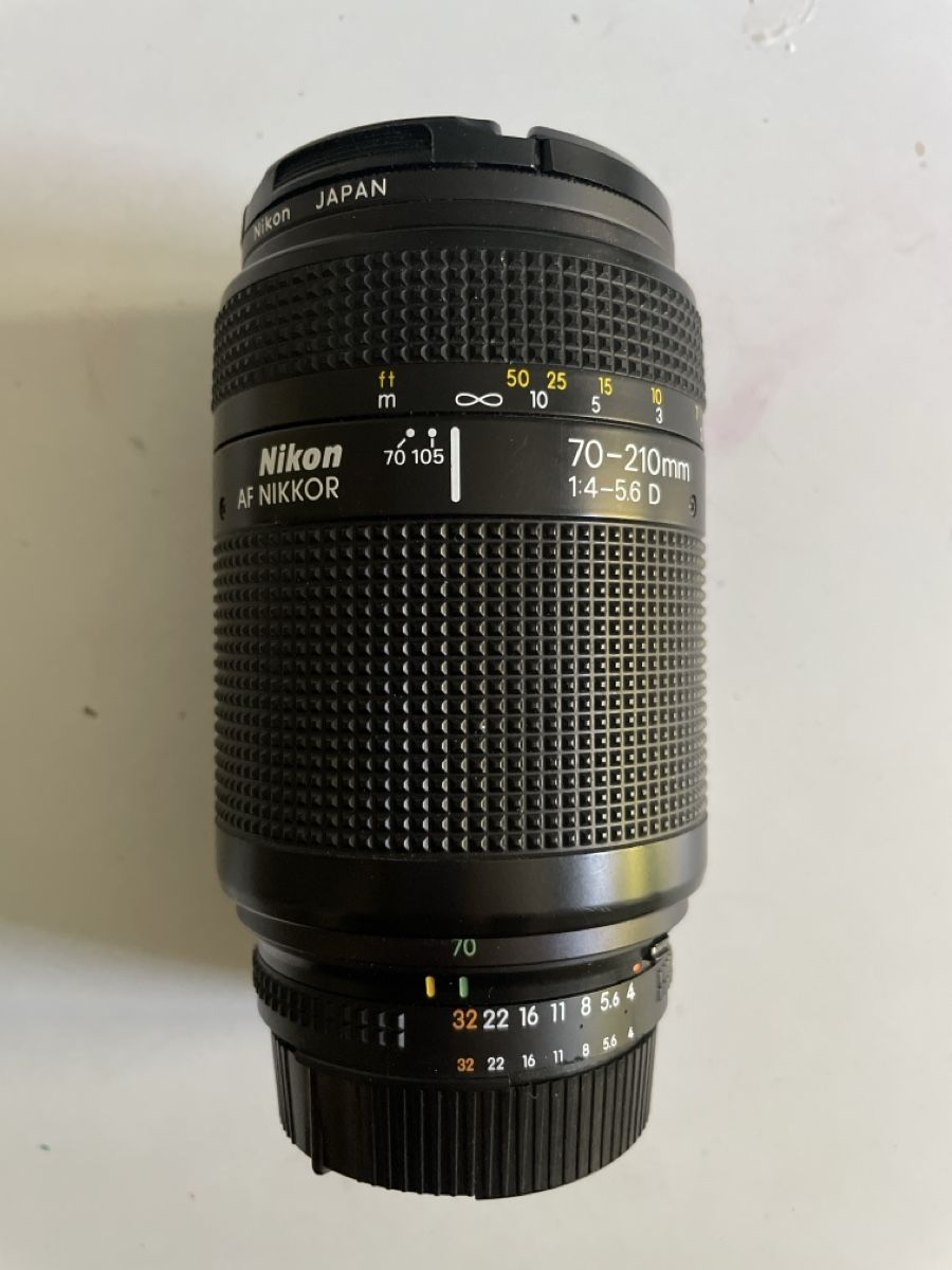 Nikon Objektive: Objektiv Nikon 70-210mm – Gebraucht aus Thun von Villawisteria
