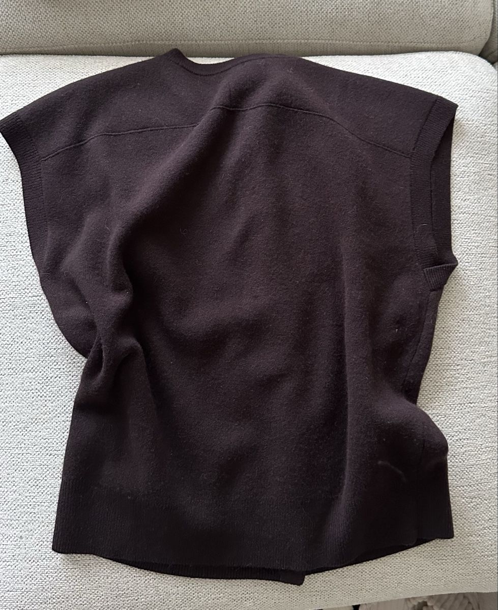 Gilets & Westen: Knit vest size M – Gebraucht aus Adliswil von Maro_7 1