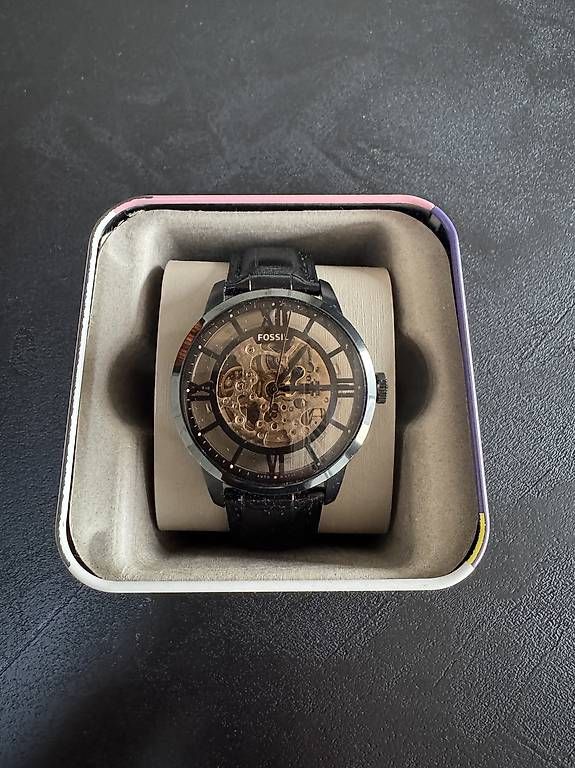 Uhren: Montre fossiles automatique  – Gebraucht aus Monthey von and_c5w8