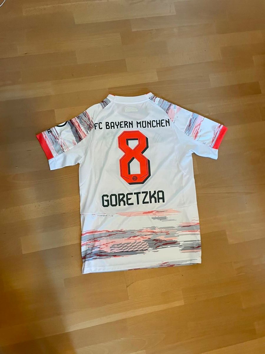 Leibchen & Hosen: Bayern Trikot Goretzka Replica – Neu (gemäss Beschreibung) aus Zürich von Alpina10 1