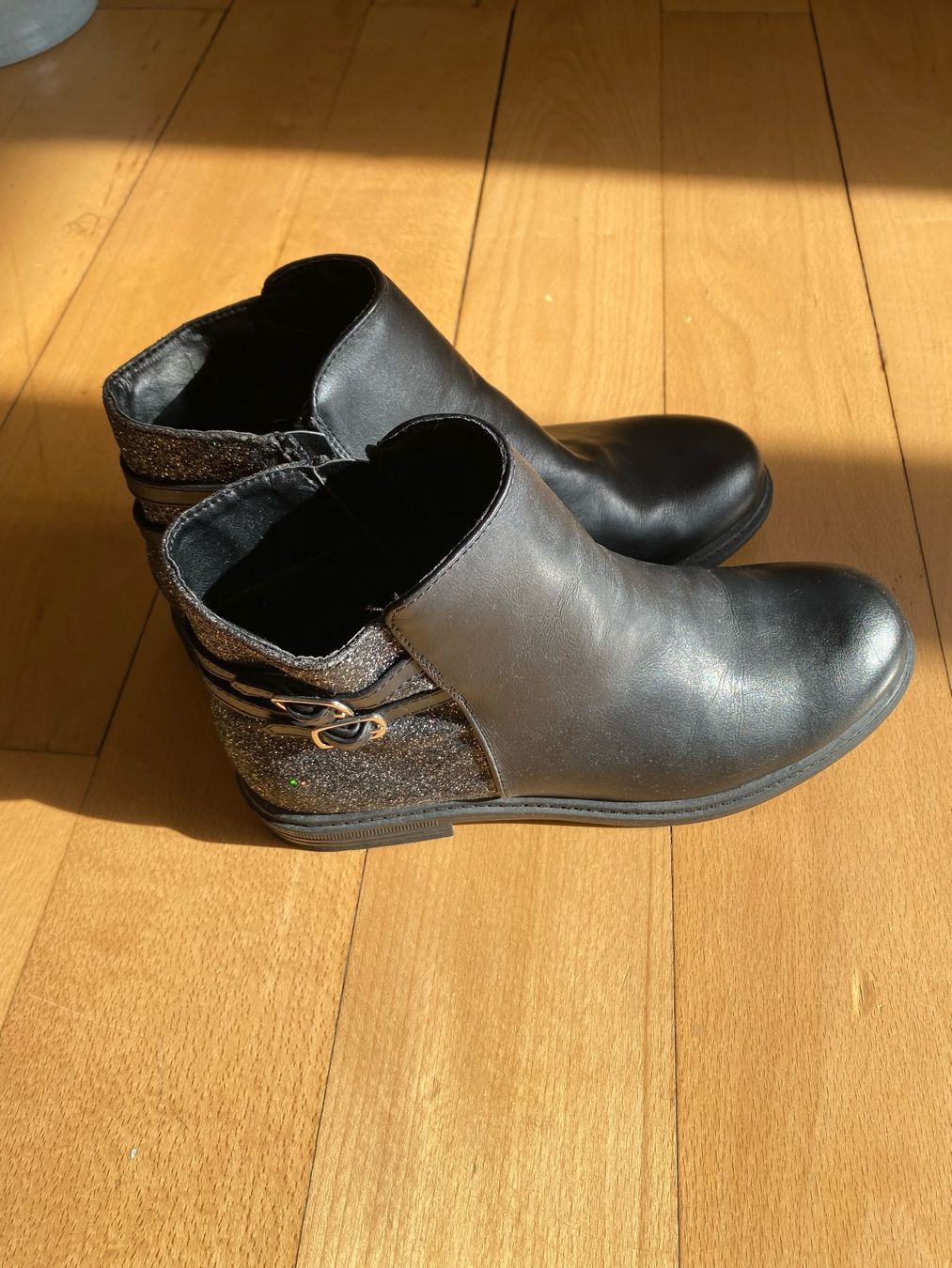 Chaussures filles: Stiefeletten – D'occasion à Zürich par Pitahaya