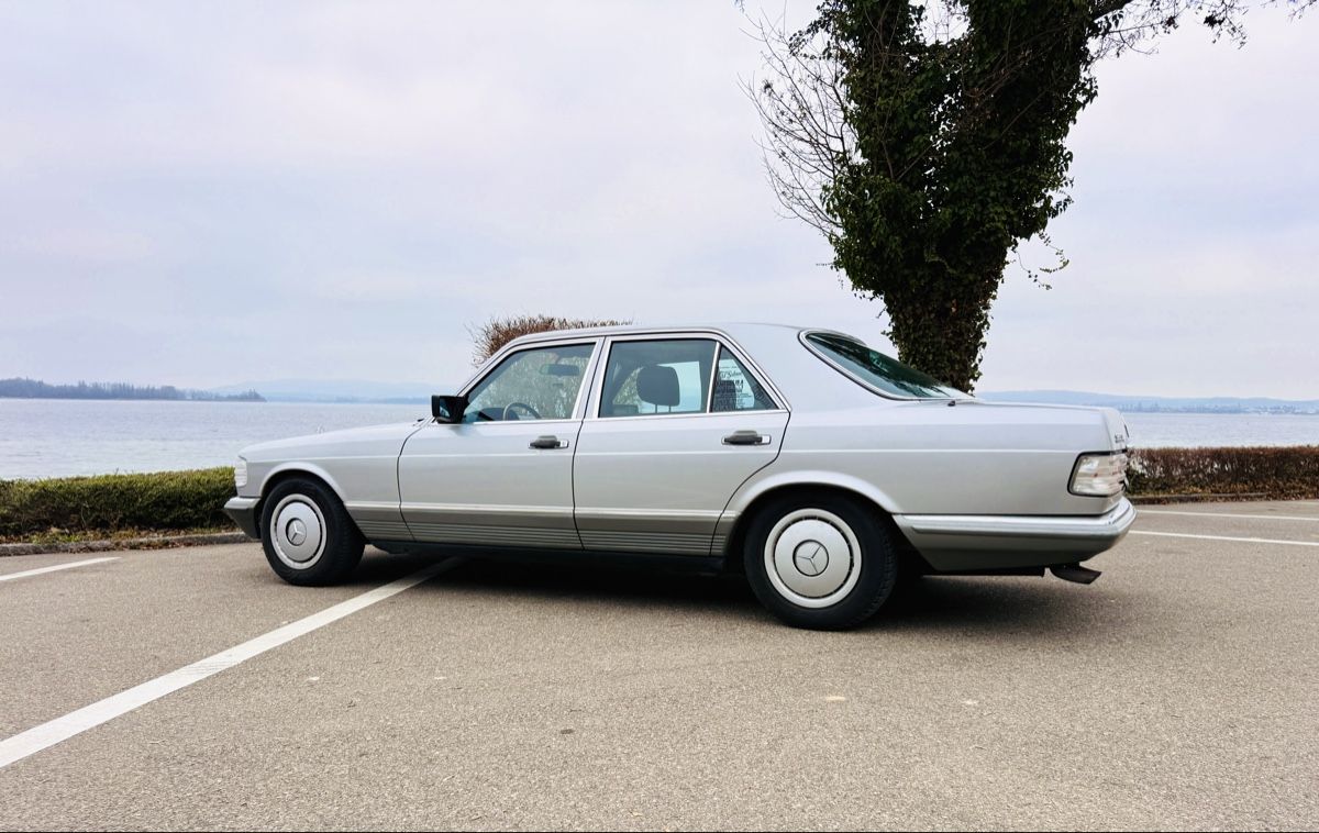 Mercedes-Benz Automobili: Mercedes 380 SE W126 – Usato da Eschenz venduto da Malex1 4