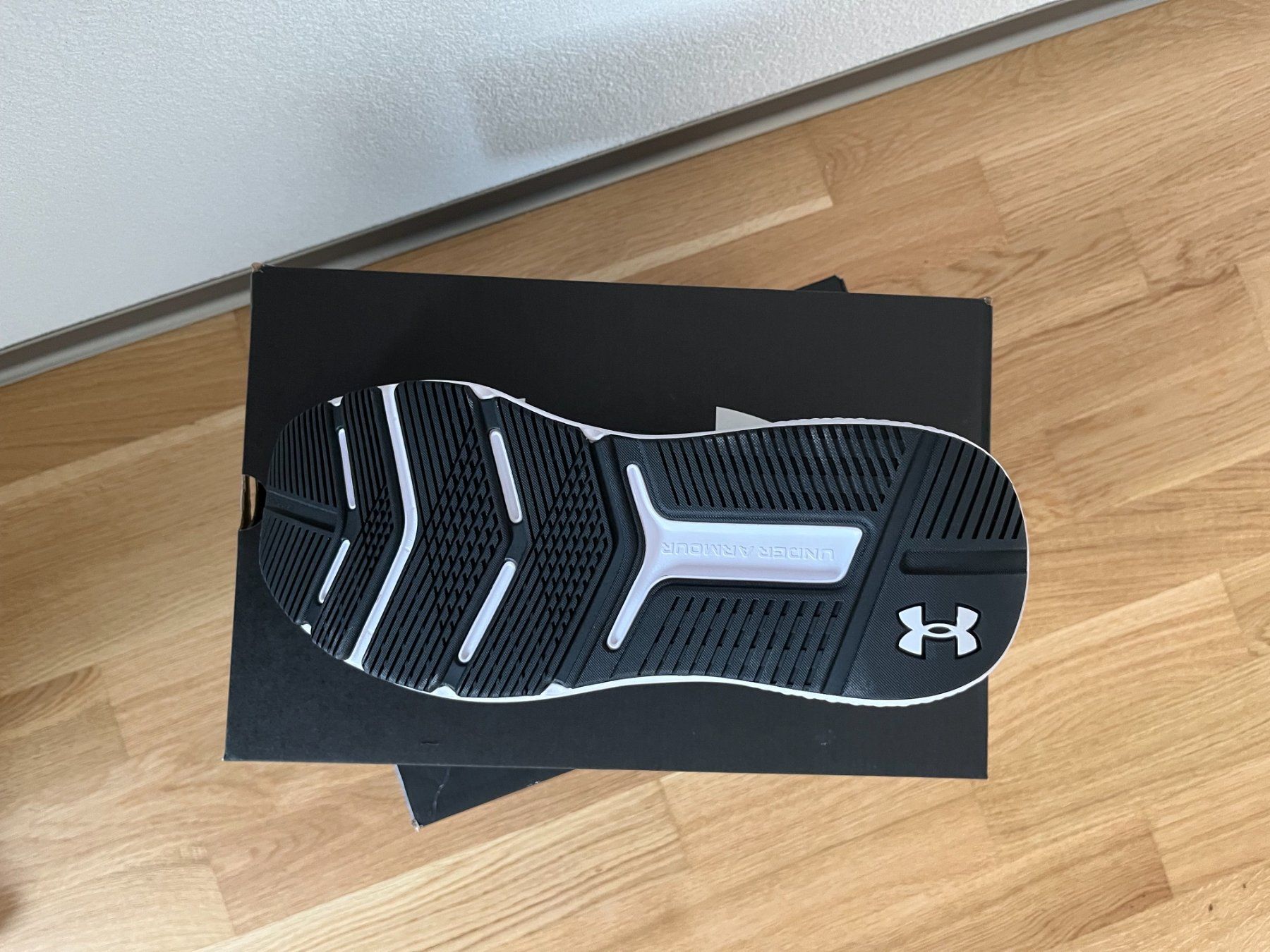 Under Armour Scarpe da uomo: Under Armour Charged Commit TR 4 taille 44.5 - Neuves – Nuovo e nell'imballaggio originale da Argnou (Ayent) venduto da Duckcifer 4