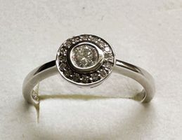 Damenring 18Karat Weissgold mit Brillanten