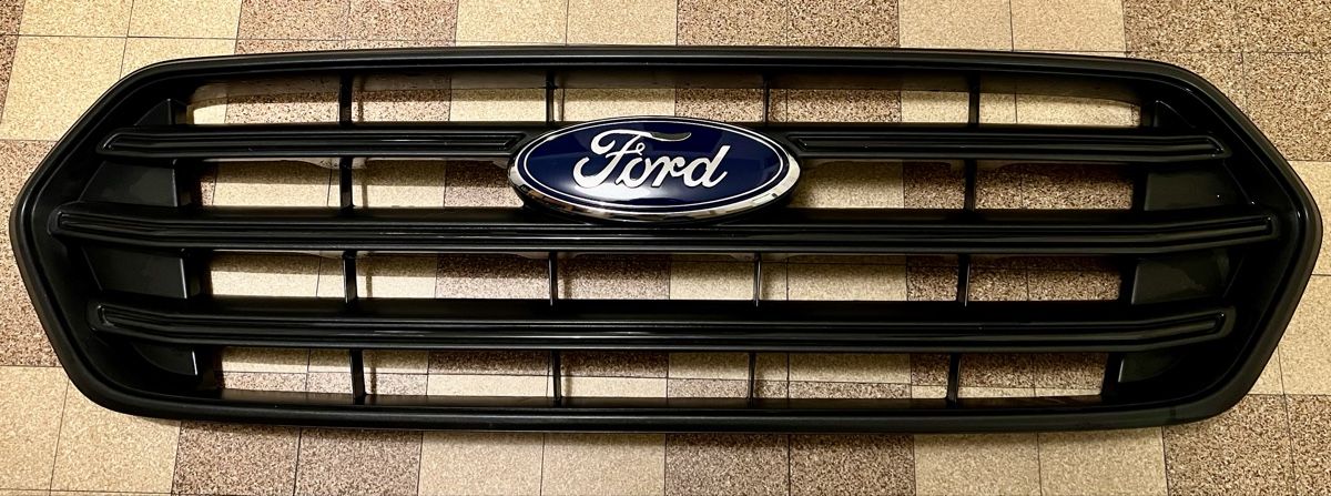 Ford Tutti i ricambio: Ford Transit Custom calendre avant – Nuovo (secondo la descrizione) da Fribourg venduto da jul_65j9