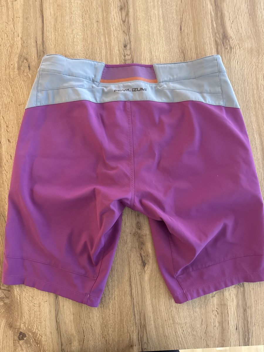 Pearl Izumi Pantaloni: Bikeshorts Pearl Izumi – Usato da Hunzenschwil venduto da mila012 1