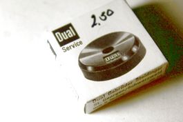 Singlge - Puck / Adapter von DUAL, Kunststoff. NOS/MIB
