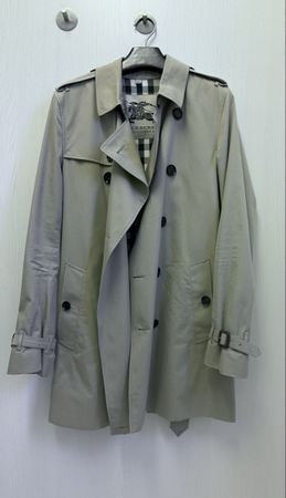 BURBERRY Kensington Gabardine Trench 48
