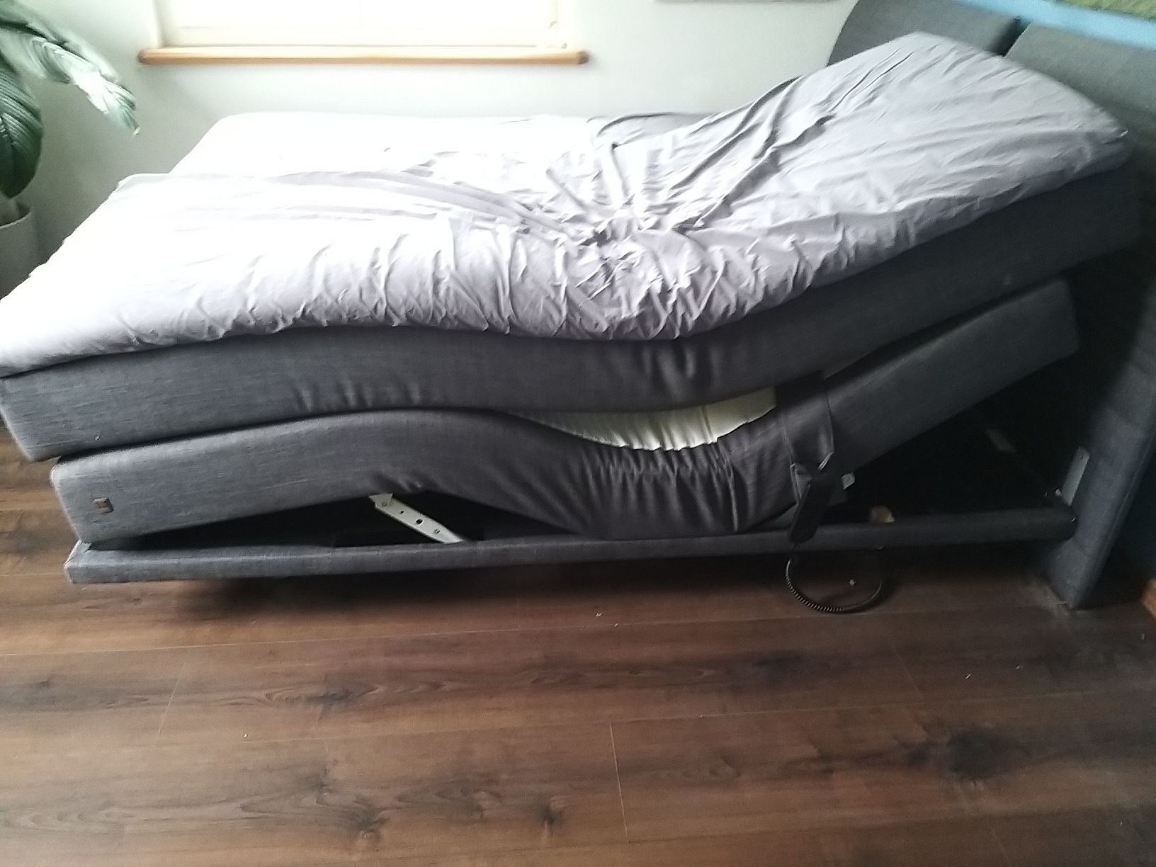 Letti: Boxspringbett 180x200cm elektronisch – Usato da Eglisau venduto da Data111 3