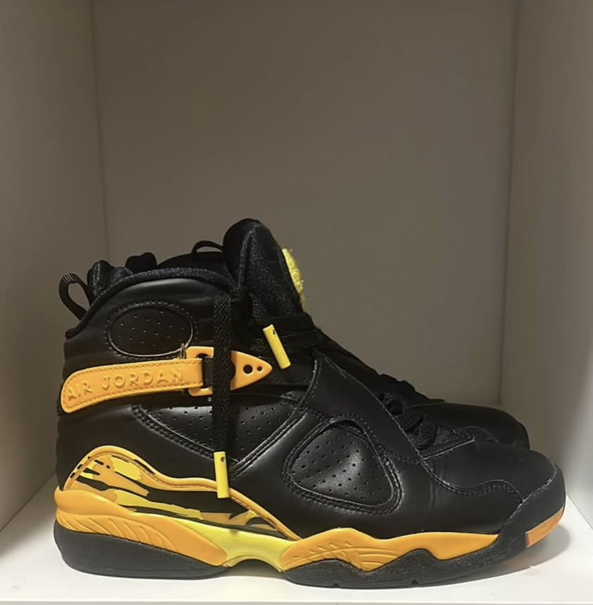 Jordan Damenschuhe: Jordan 8 Taxi – Gebraucht aus Embrach von DmnkGTR