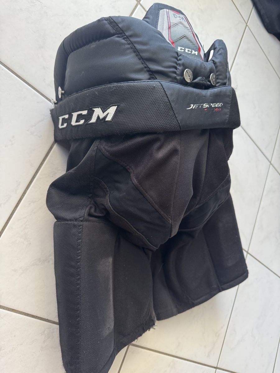 Ccm Hosen: CCM JETSPEED FT390 Jr. L – Gebraucht aus Bassersdorf von mmikolaj 3