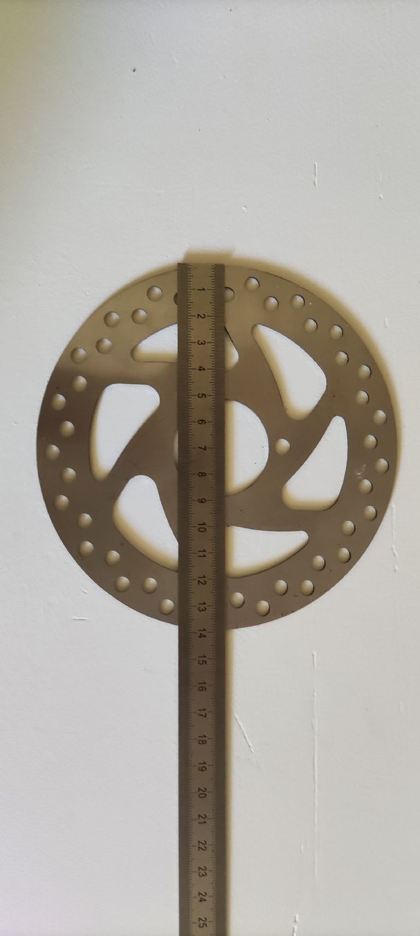 Pezzi di ricambio: Bremsscheibe 140mm 3 Loch – Nuovo e nell'imballaggio originale da BASEL venduto da E-Bro.Electro