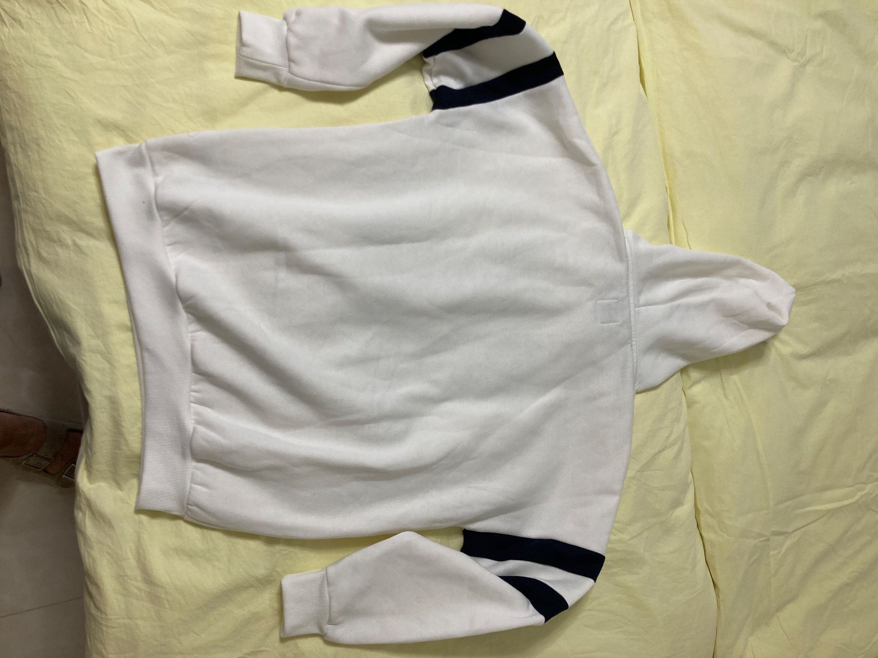 Pullover & Sweatshirts: Pullover Manhattan NYC Est. 1987 Weiss Grösse S Top Zusta... – Gebraucht aus Oberhasli von IsmailRammal 1
