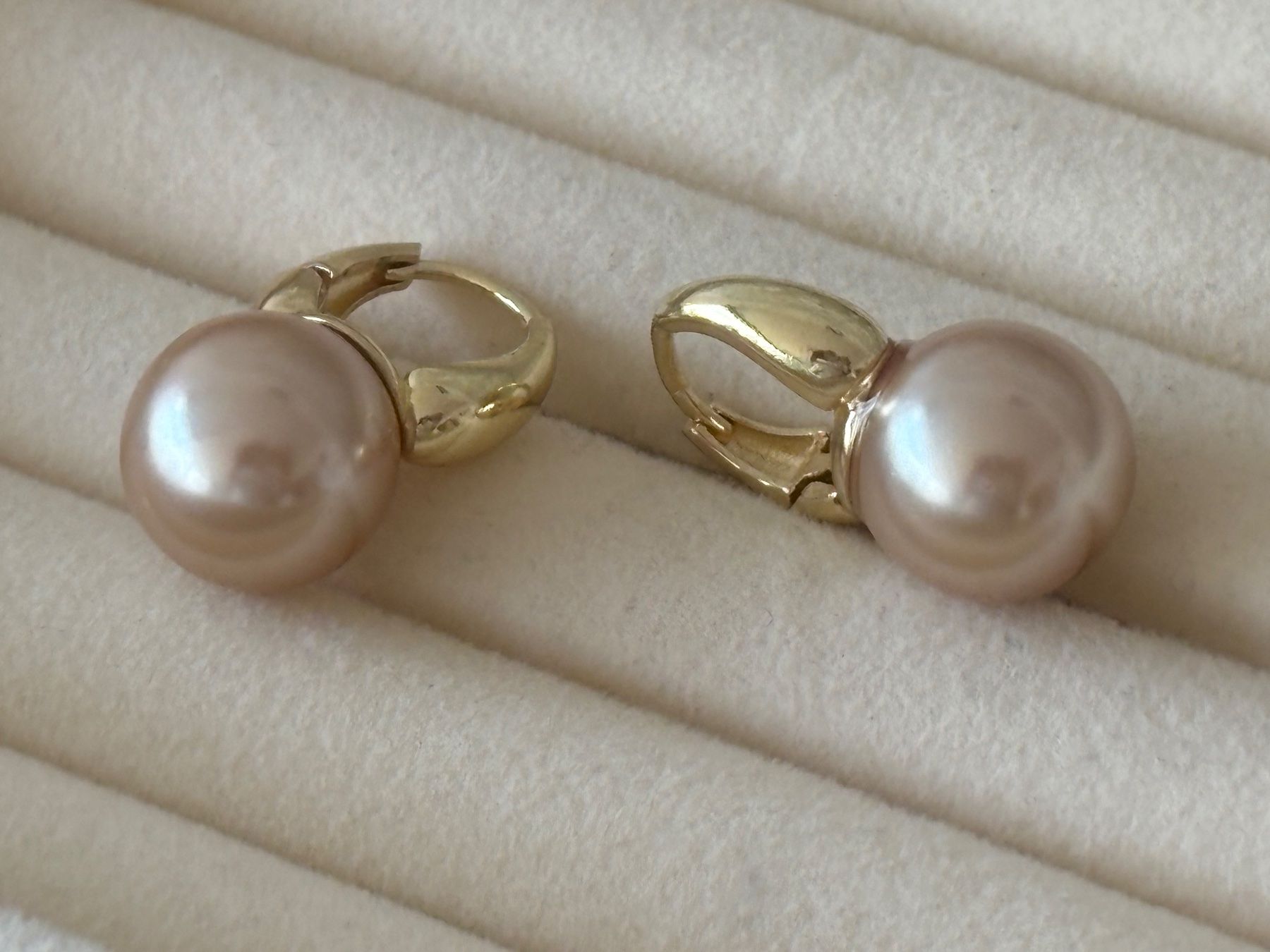 Orecchini pendenti & Orecchini a lobo: Luxus Elegante Ohrstecker  Kunstperlen Farbe: Gold – Nuovo (secondo la descrizione) da Biel-Bienne venduto da Roserosse13 2