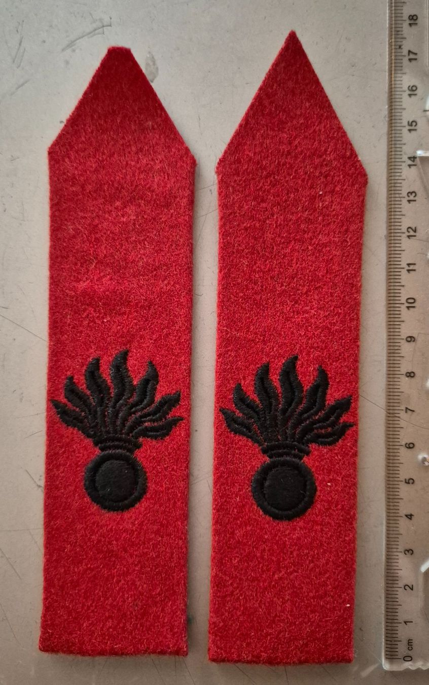 Schweizer Armee Plaketten & Abzeichen: Ärmelpatten Set – Neu (gemäss Beschreibung) aus Dottikon von Robawa