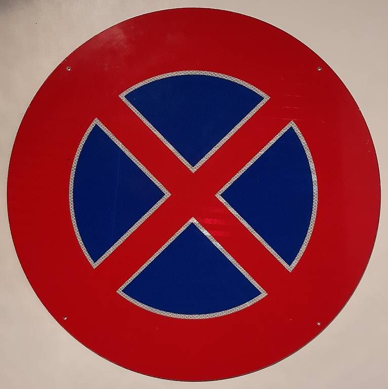 Insegne: Halteverbot-Schild – Usato da Wohlen AG venduto da Momech