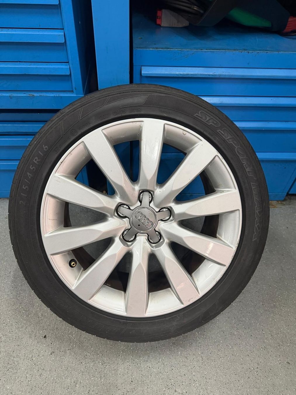 Cerchioni: Audi  a3 alufelgen original – Usato da Fischbach-Göslikon venduto da Emanuel.Bardhi