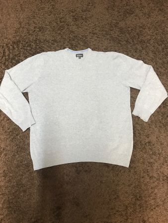 Hellgrauer V- Ausschnittpulli Gr XL