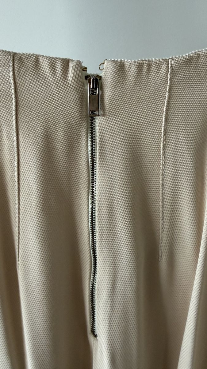 Massimo Dutti Gonne: Massimo Dutti Skirt, Beige Colour, Size 38 – Usato da zug venduto da Inaar 3