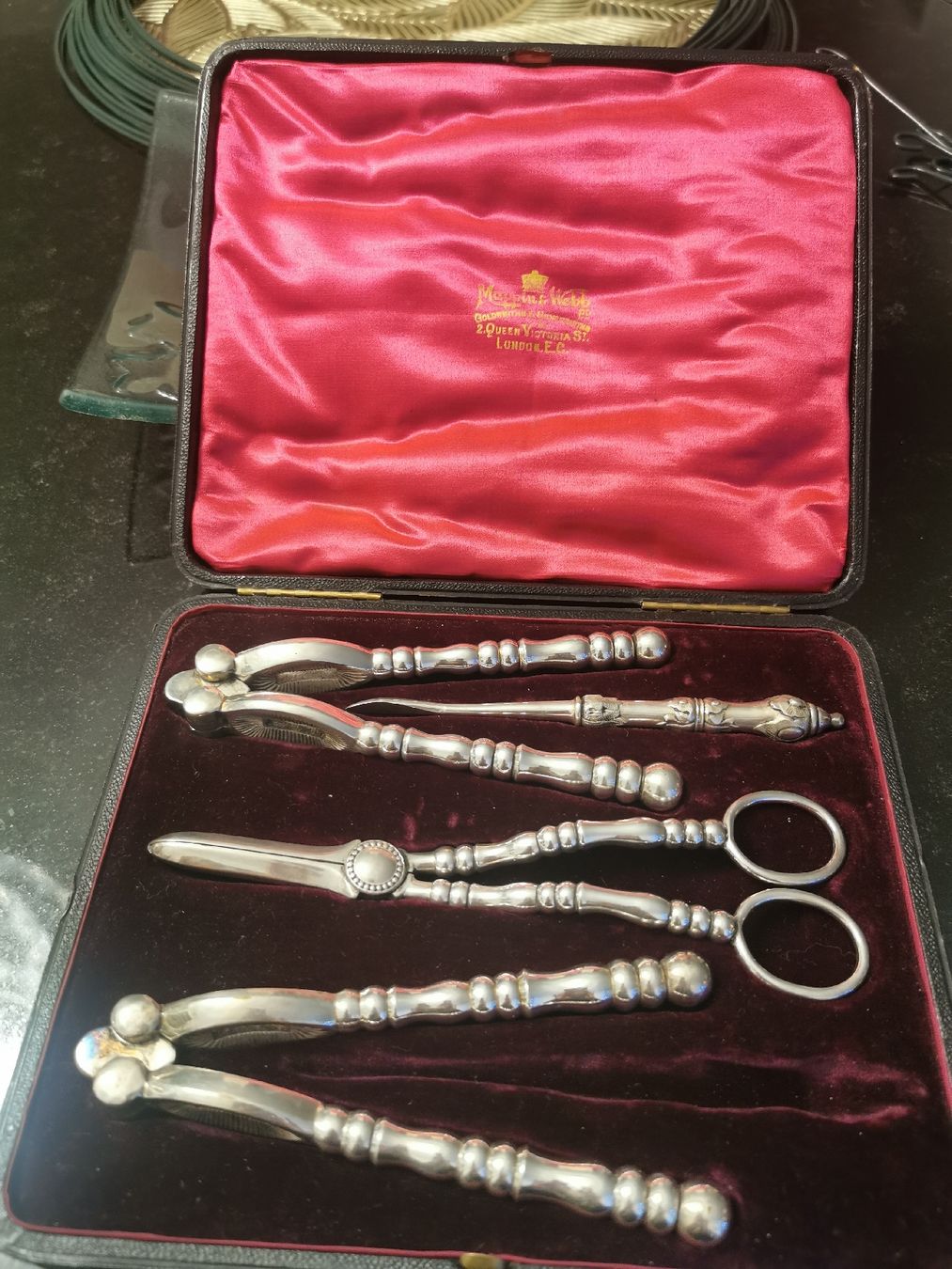 Bestecksets: Spätviktorianisches Nussknacker- und Traubenscheren-Set – Gebraucht aus Islikon von chailatte65
