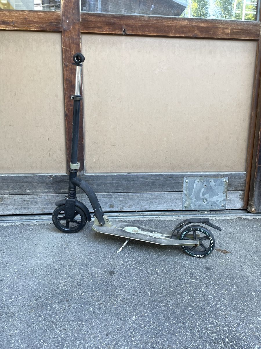 Hudora Fahrzeuge für Kinder: Trottinett Hudora – Gebraucht aus Sissach von Sunil03