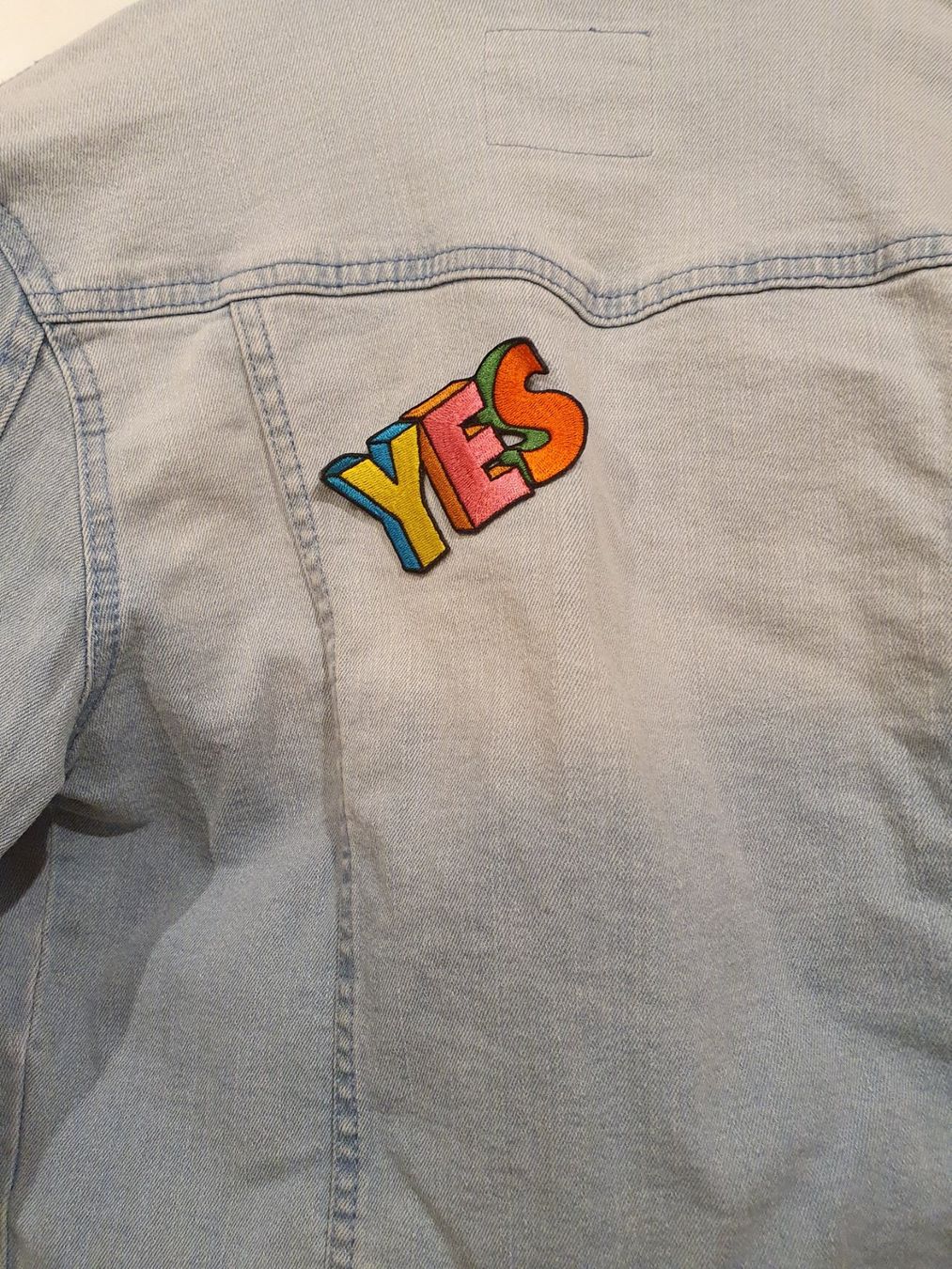 Jacken: Jeansjacke Gr. 36 / 38 inkl. Pins – Neu (gemäss Beschreibung) aus Heinrichswil von sabi2809 4