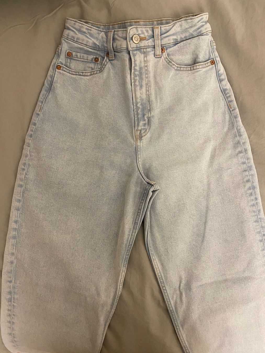 H&M Jeans: H&M Mom Jeans Grösse 36 – Usato da Cham venduto da Eliissa 1