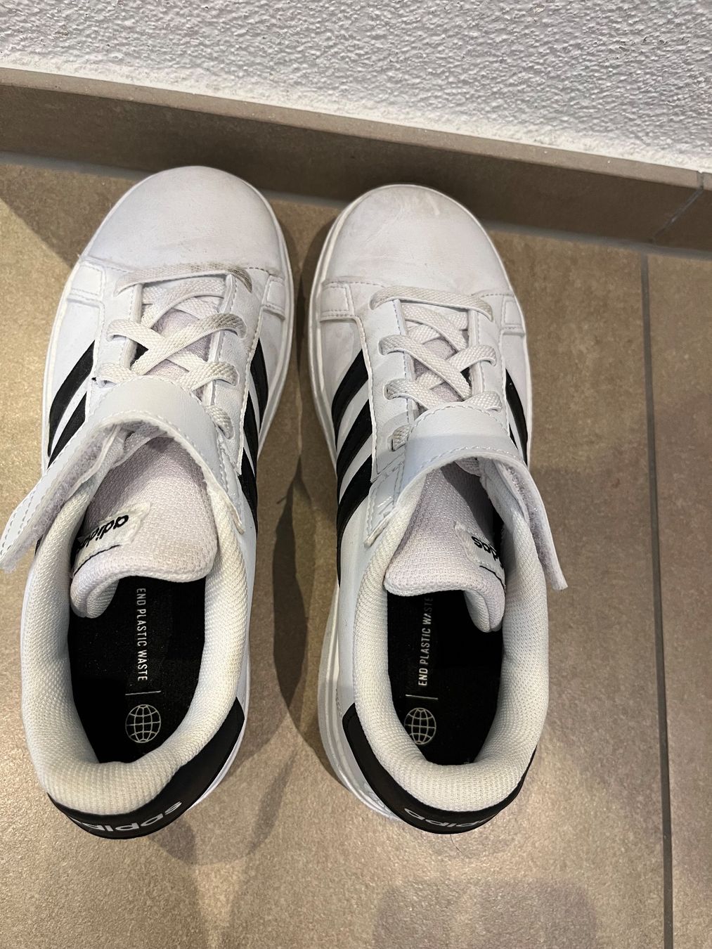 Adidas Schuhe für Jungen: ***ADIDAS*** Sneaker Gr. 34! – Gebraucht aus Volketswil von Kephren 3