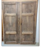 Haute-Savoie : Porte d'Armoire en Merisier et Noyer Massif